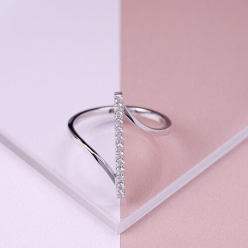 Straight Wire Ring - Diamond Ring