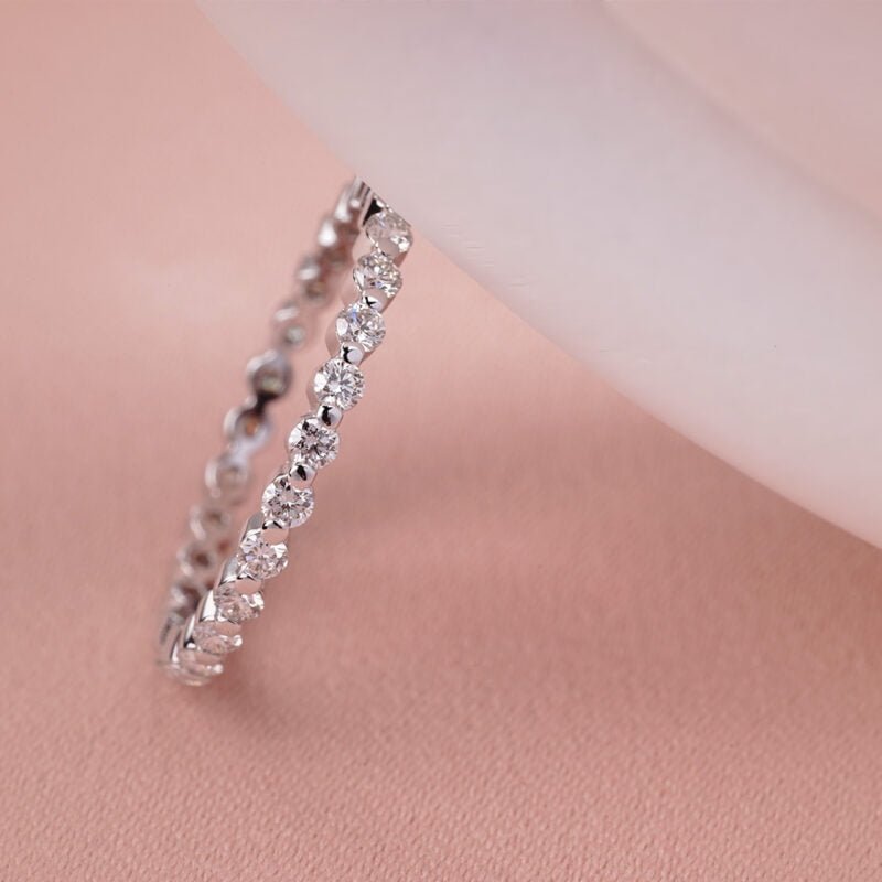 Dotted Wire Ring - Diamond Ring